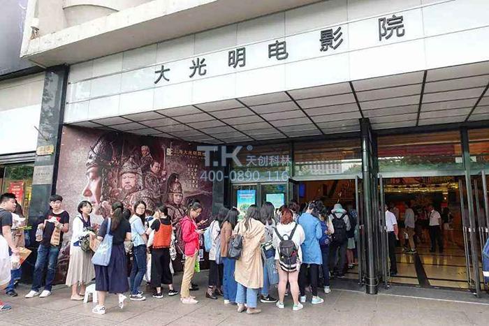 電影院觸摸一體機怎么選購？